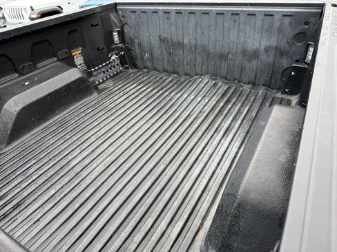 Used 2022 Chevrolet Silverado 1500 LT image 33