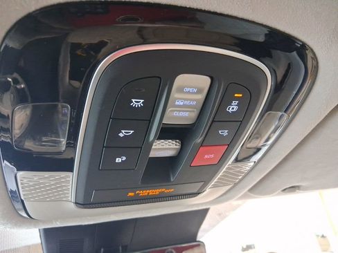 Used 2023 Hyundai Palisade Calligraphy image 16