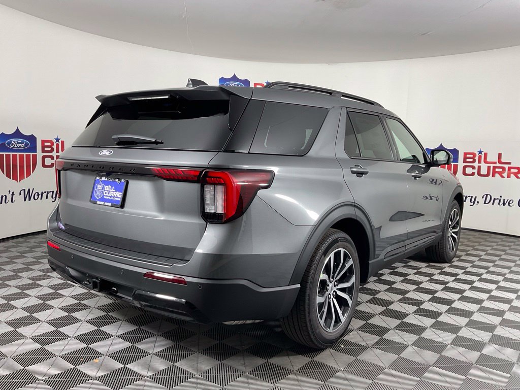 New 2027 Ford Explorer ST-Line w/ Premium Package RWD image 3