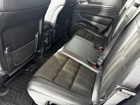 Used 2021 Jeep Grand Cherokee Laredo X AWD/4WD image 15