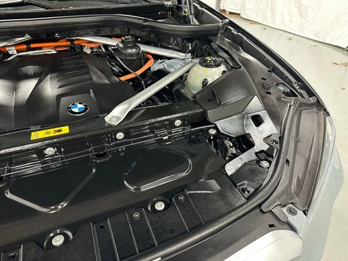 Used 2026 BMW X5 xDrive50e image 67