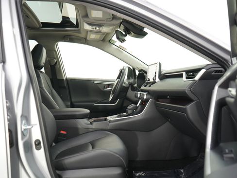 Used 2021 Toyota RAV4 Limited w/ Limited Grade Weather Package AWD/4WD image 11