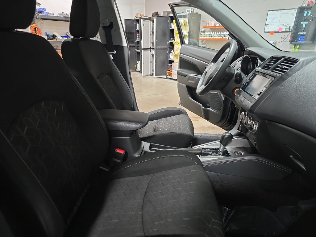 Used 2025 Mitsubishi Outlander Sport ES AWD/4WD image 10