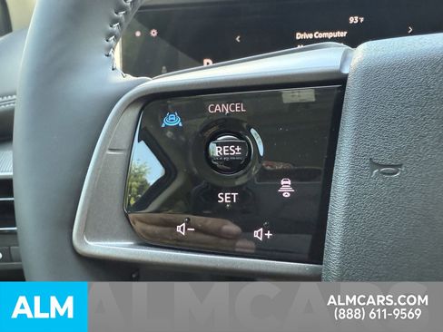 Certified 2025 Nissan Murano SV image 39