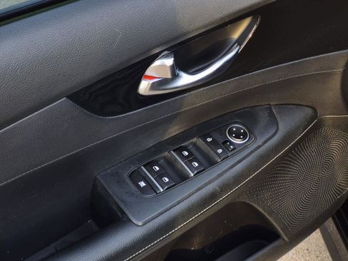 Used 2020 Kia Forte GT-Line w/ GT-Line Premium Package image 12