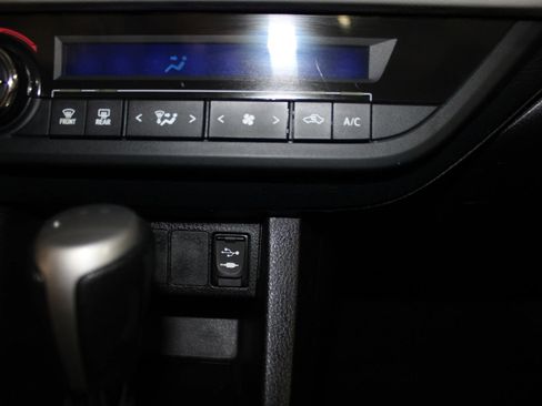 Used 2015 Toyota Corolla LE FWD image 15