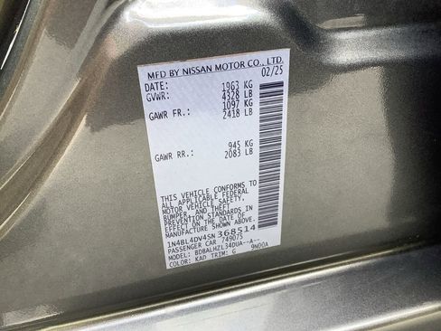 Used 2025 Nissan Altima 2.5 SV FWD image 9