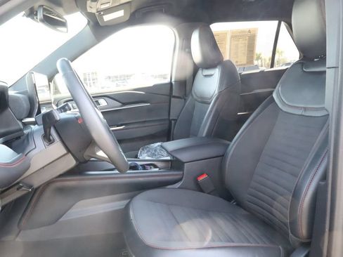 Used 2025 Ford Explorer ST-Line w/ Premium Package RWD image 20