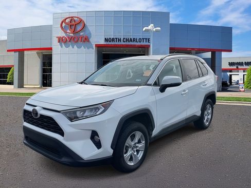 Used 2020 Toyota RAV4 XLE image 6