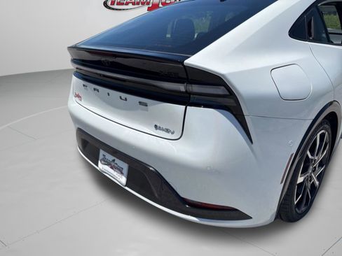 New 2026 Toyota Prius Plug-In Hybrid FWD image 33