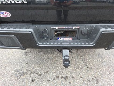 Used 2016 GMC Canyon SLE w/ All Terrain Package AWD/4WD image 26