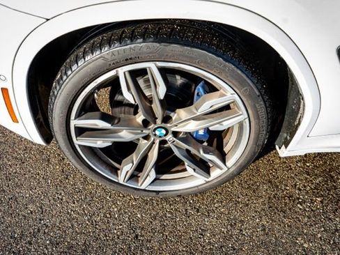 Used 2018 BMW X3 M40i image 11