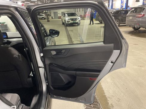 Used 2024 Ford Escape Active AWD/4WD image 18