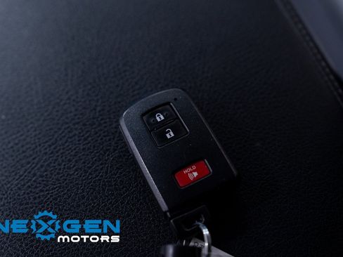 Used 2021 Toyota 4Runner SR5 Premium image 28