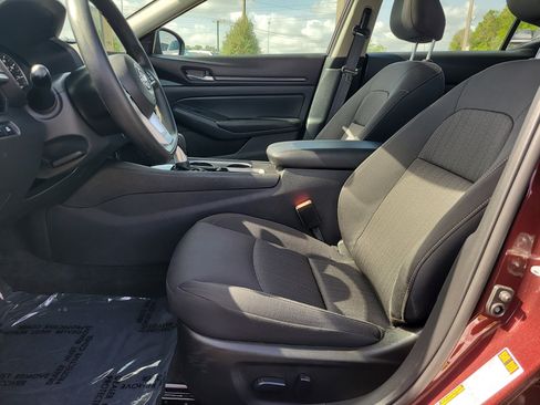 Used 2025 Nissan Altima 2.5 SV w/ SV Special Edition Package image 16