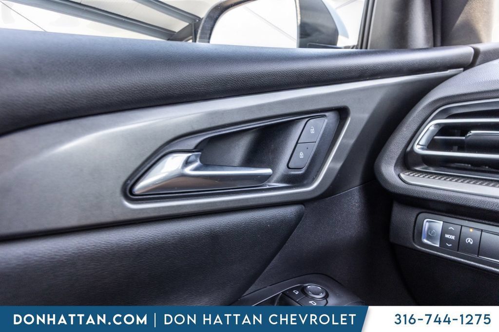 Used 2024 Chevrolet Traverse LT FWD image 11
