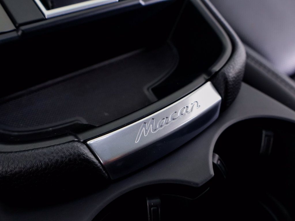 Certified 2026 Porsche Macan S AWD/4WD image 17