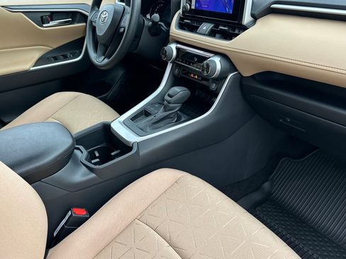 New 2025 Toyota RAV4 XLE image 18