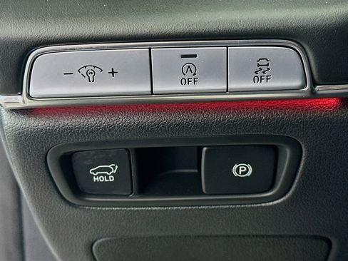 Used 2024 Genesis GV80 2.5T image 17