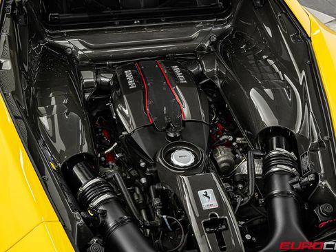 Used 2020 Ferrari 488 Pista Coupe RWD image 26