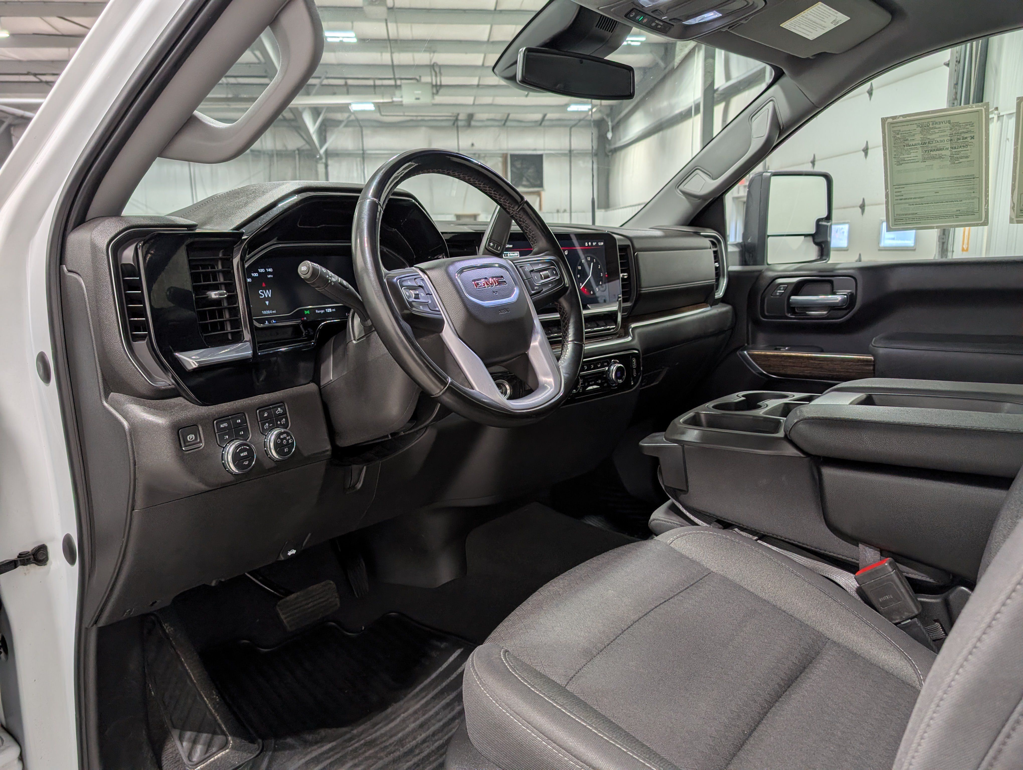 Used 2024 GMC Sierra 2500 SLE w/ SLE Convenience Package AWD/4WD image 16