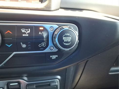 Used 2021 Jeep Wrangler Unlimited Sport AWD/4WD image 24