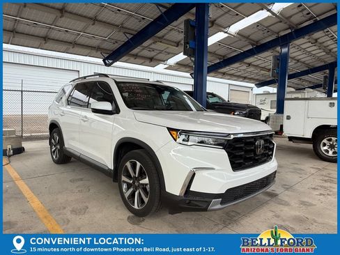 Used 2023 Honda Pilot Touring image 5