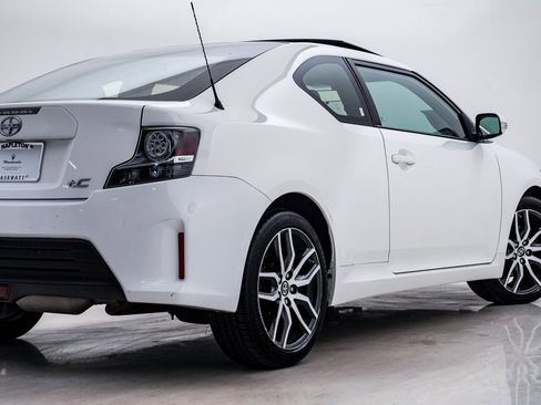 Used 2014 Scion tC image 9