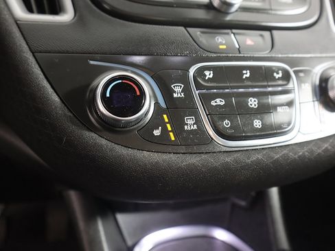 Used 2024 Chevrolet Malibu LT image 43