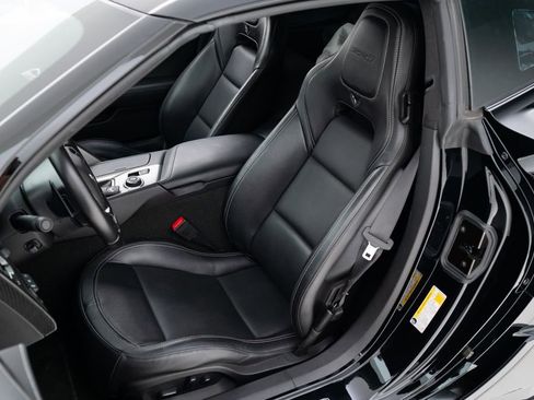 Used 2019 Chevrolet Corvette ZR1 RWD image 11
