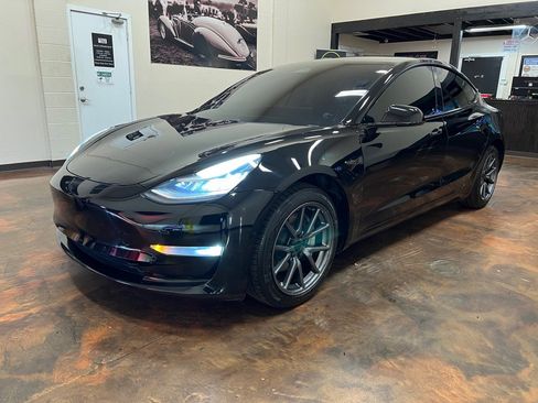 Used 2019 Tesla Model 3 Standard Range image 5