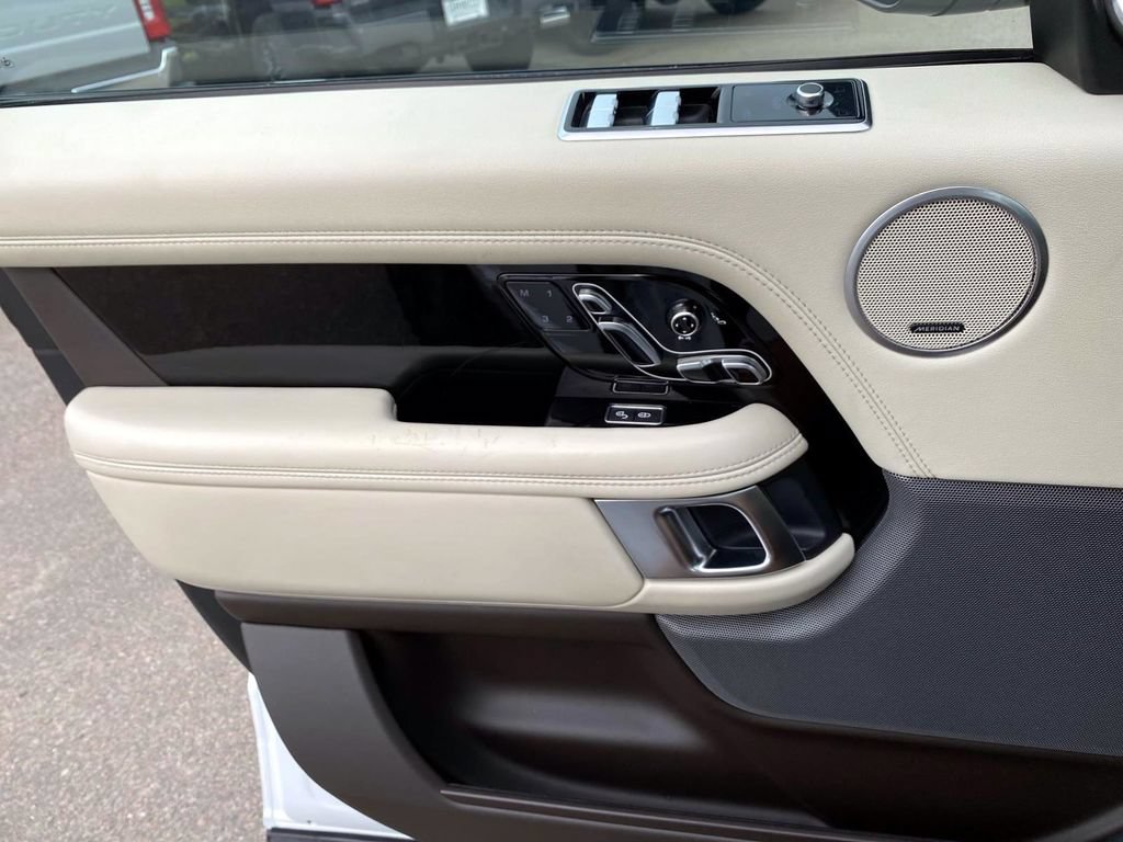 Used 2019 Land Rover Range Rover HSE AWD/4WD image 22