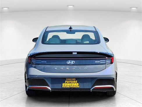 New 2025 Hyundai Sonata SEL image 4