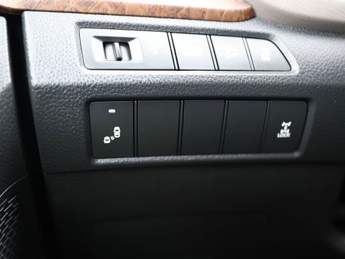 Used 2018 Hyundai Santa Fe Sport image 35