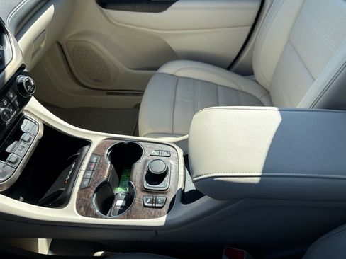 Certified 2023 GMC Acadia Denali image 23