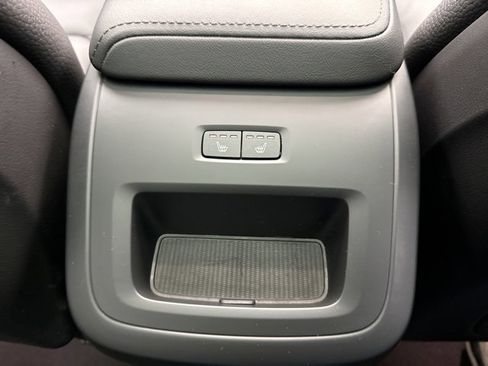 Used 2025 Volvo XC60 B5 Plus image 20