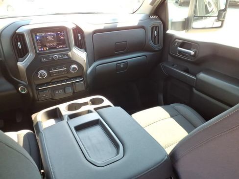 Used 2026 Chevrolet Silverado 2500 Custom w/ Custom Value Package AWD/4WD image 20