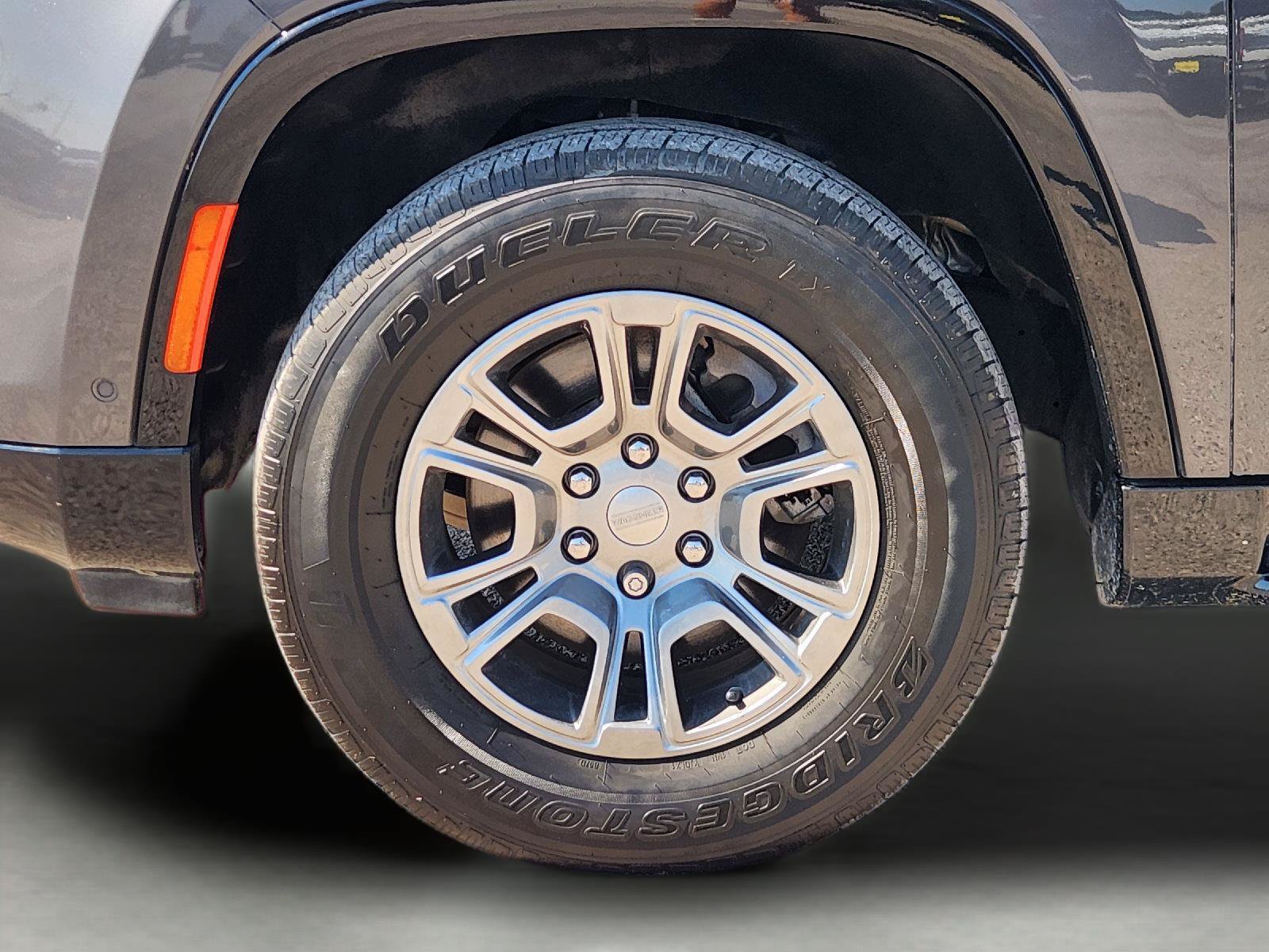 Used 2022 Jeep Wagoneer Series I RWD image 9