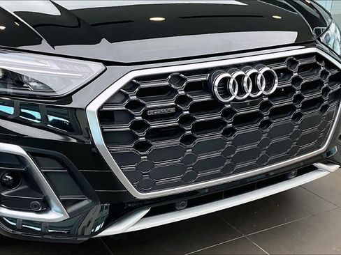 Certified 2025 Audi Q5 2.0T Premium Plus w/ Premium Plus Package image 32