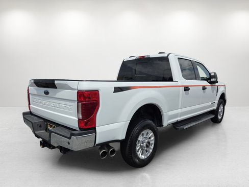 Used 2022 Ford F250 XLT w/ XLT Value Package AWD/4WD image 5