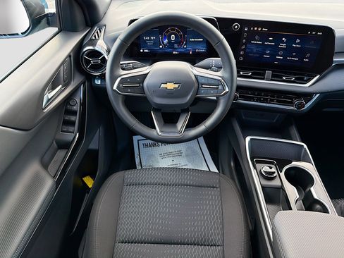 Used 2026 Chevrolet Equinox LT image 16