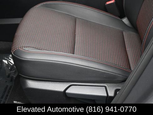 Used 2025 Nissan Kicks SR w/ Illumination Package AWD/4WD image 13
