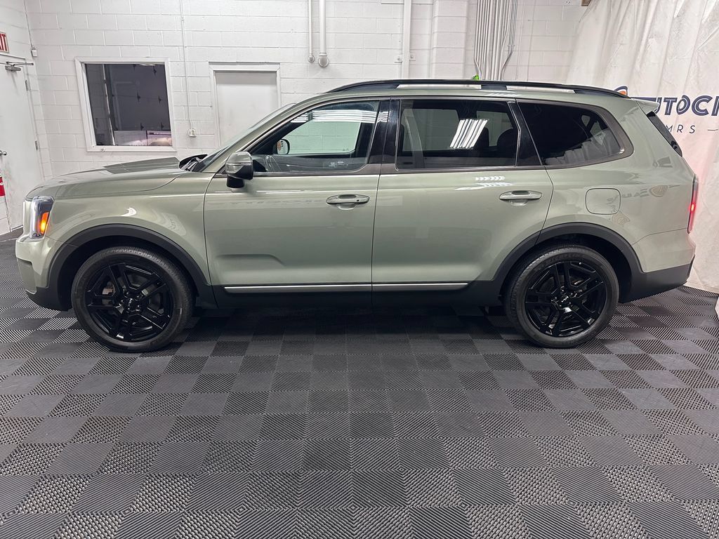 Used 2023 Kia Telluride AWD image 6