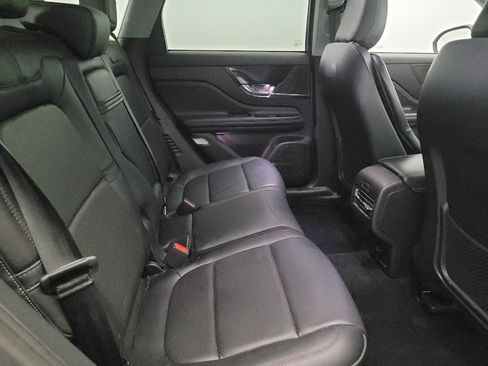 Used 2022 Lincoln Corsair AWD w/ Premium Package image 19