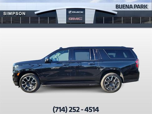 Certified 2023 Chevrolet Suburban RST w/ Sport Performance Package image 5