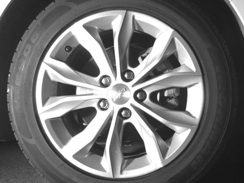 Used 2023 Chevrolet Malibu LT FWD image 12