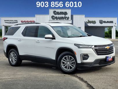 Used 2023 Chevrolet Traverse LT w/ Rear Camera Mirror Package