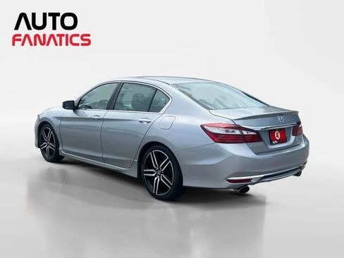 Used 2017 Honda Accord Sport Special Edition image 3