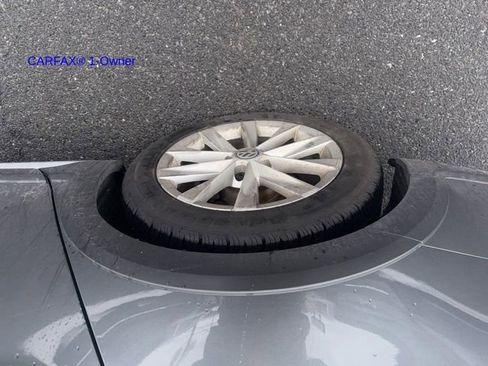 Used 2017 Volkswagen Golf Alltrack S image 13