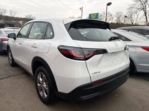 Used 2023 Honda HR-V LX image 11